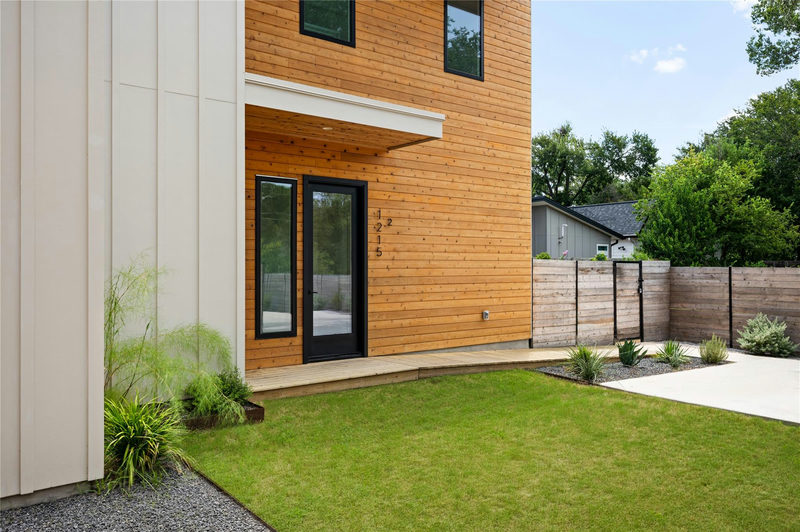1215 Fort Branch Blvd #2 — exterior