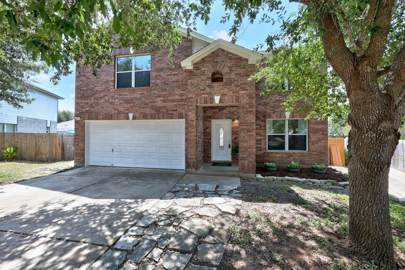 113 Bexar Forest Cv — exterior
