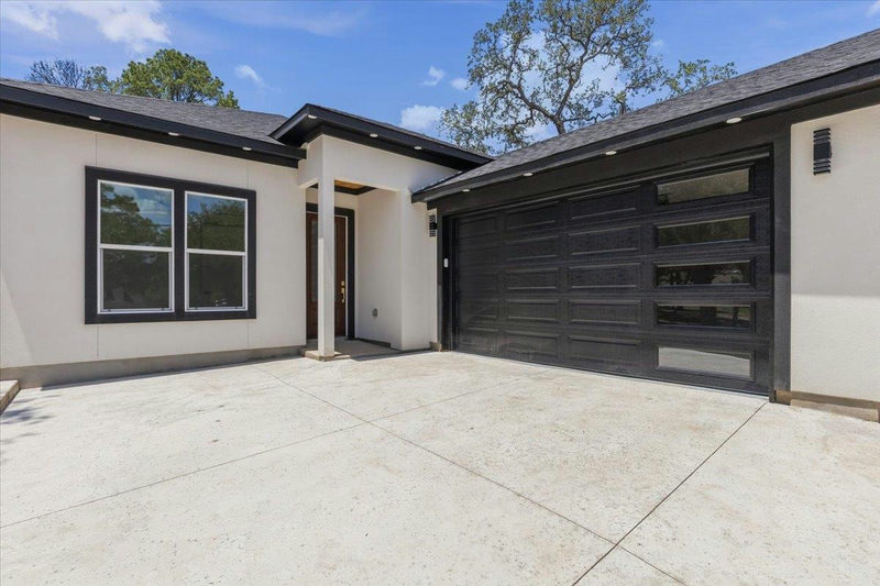 112 N Pohakea Dr — exterior