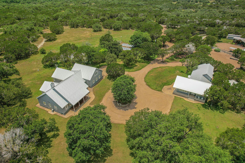 3820 River Rd — exterior