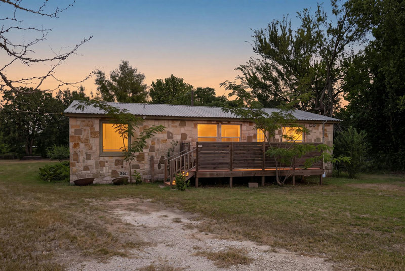 513 fm 2336 — exterior