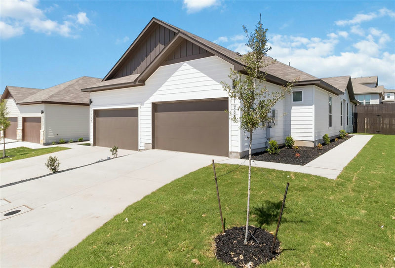 1008 Staglin St — exterior