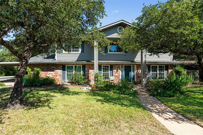 8300 Grayledge Dr — exterior