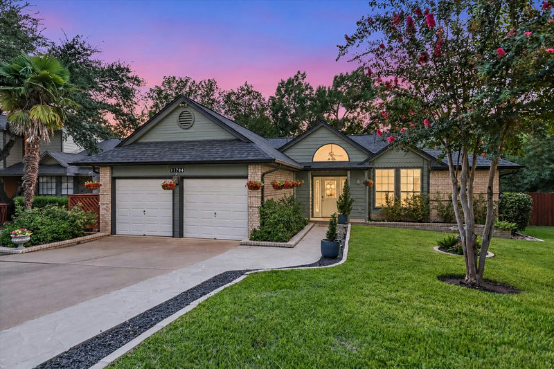 11704 Swearingen Dr — exterior
