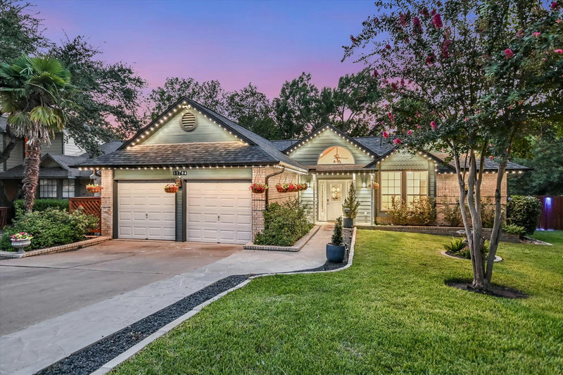 11704 Swearingen Dr — exterior