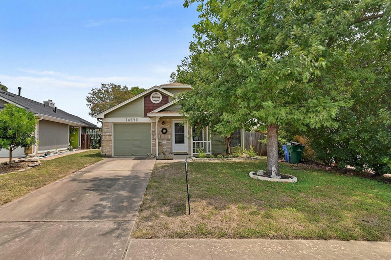 14573 ROBERT I WALKER Blvd — exterior