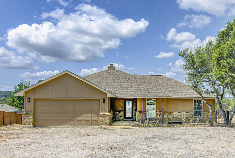 21607 Santa Carlo Ave — exterior