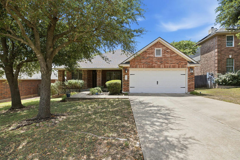 2409 Silver Spur Ln — exterior