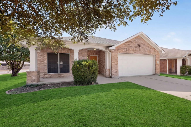 1302 Rainbow Parke Dr — exterior