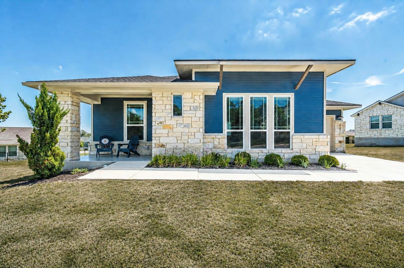 121 Charming Redbud Ln — exterior