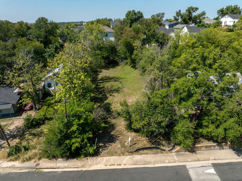 5005 Heflin Ln — exterior