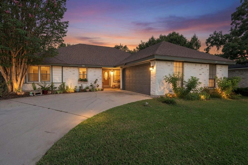 308 Susana Dr — exterior