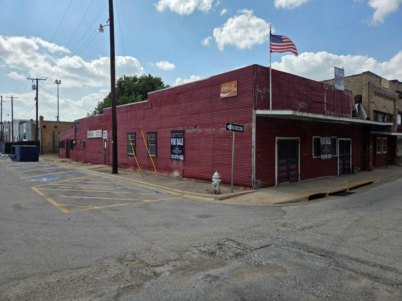 101 N Main St — exterior