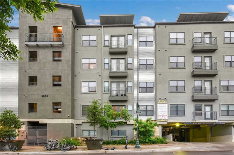 2502 Leon St #209 — exterior