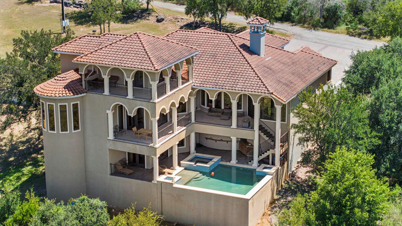 301 Circle Dr — exterior