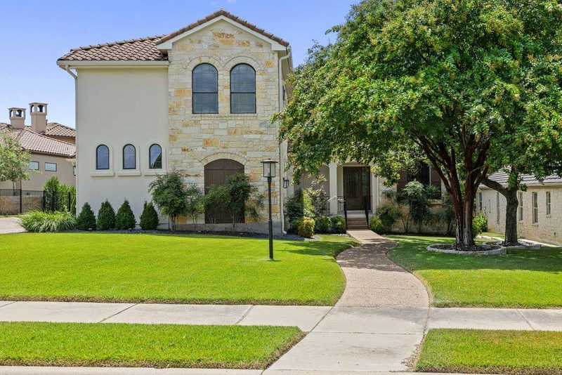 114 Golden Bear Dr