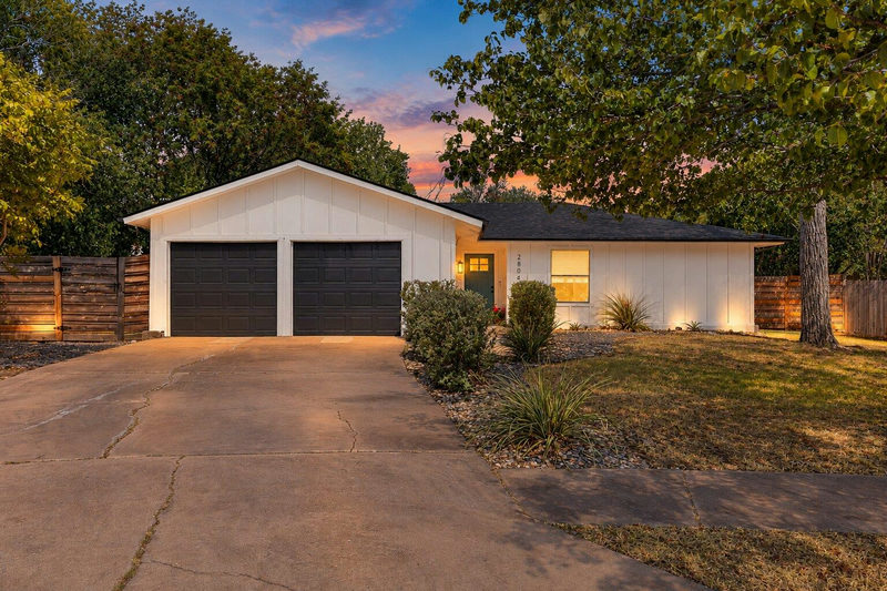 2804 Leeds Cv — exterior