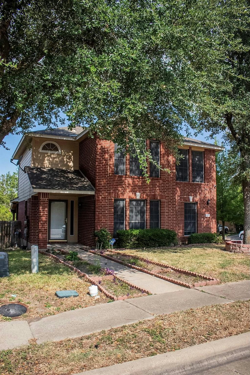 15236 Drusillas Dr — exterior