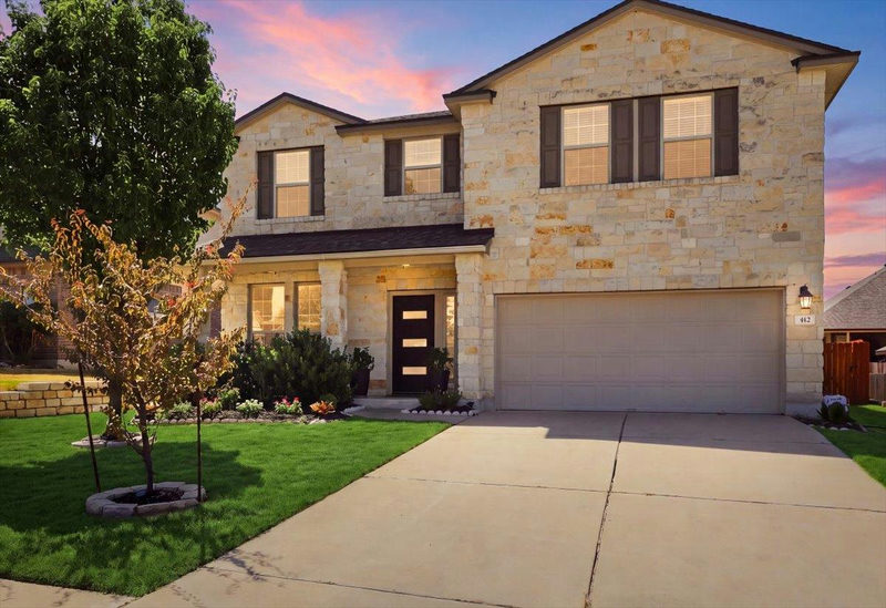 412 Alsatian Ln — exterior
