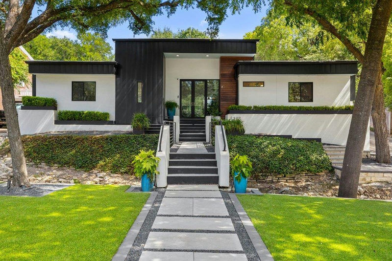2909 Hillview Rd — exterior