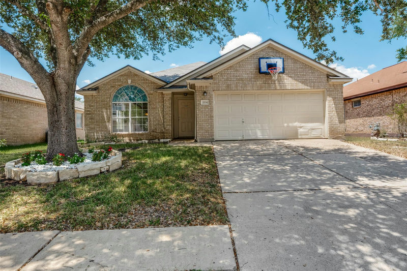 3704 Crownover St — exterior