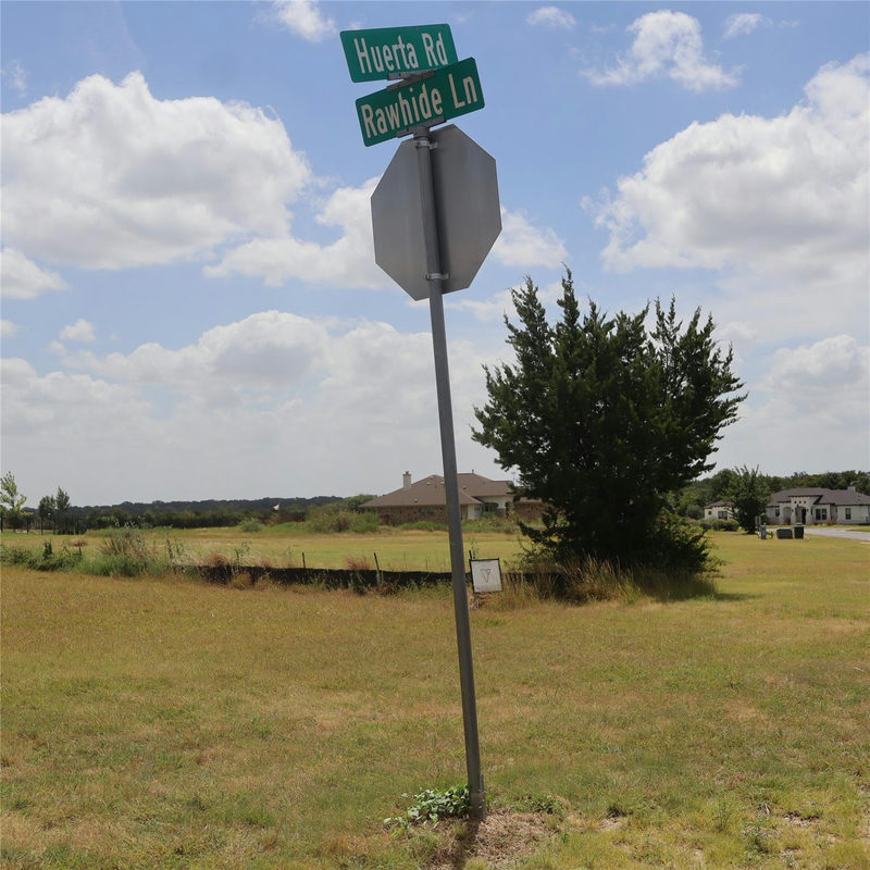 600 Rawhide Ln — exterior