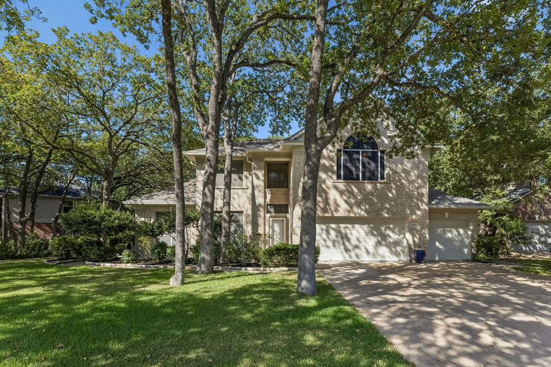 3500 Aspen Leaf — exterior