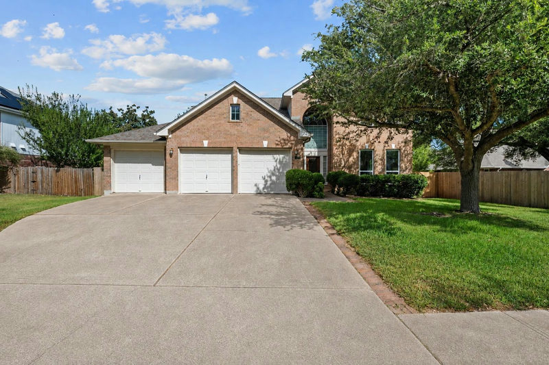 10808 Beachmont Ln — exterior