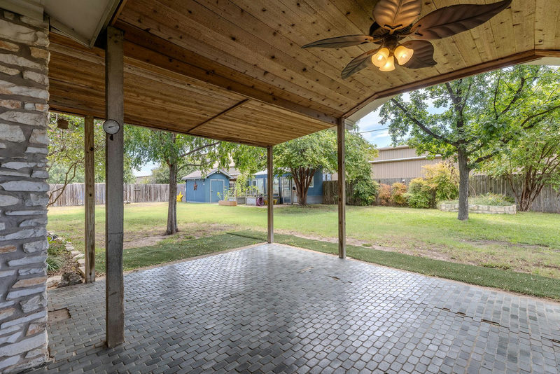 8509 Slant Oak Dr — exterior