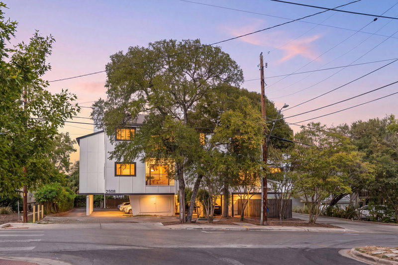 2508 W 12th St #205 — exterior