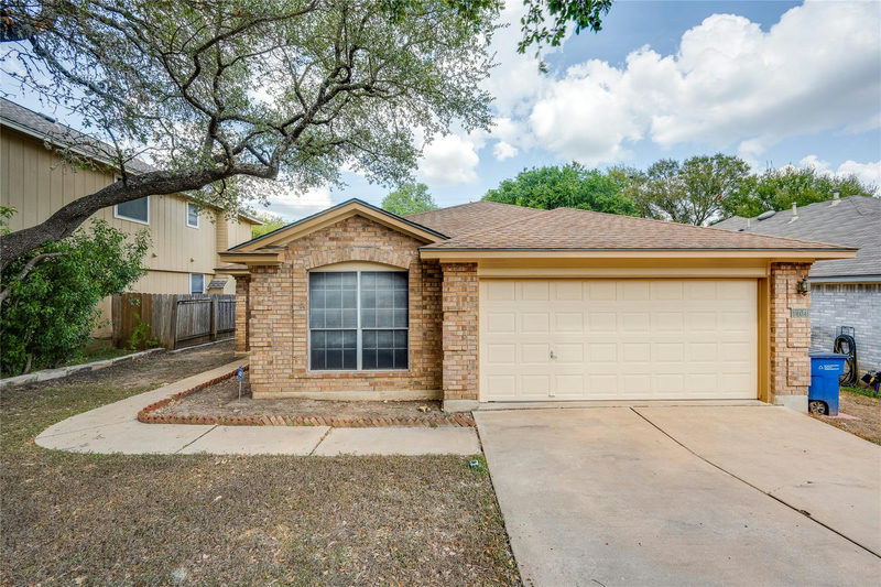 1404 Wheatfall Ln — exterior