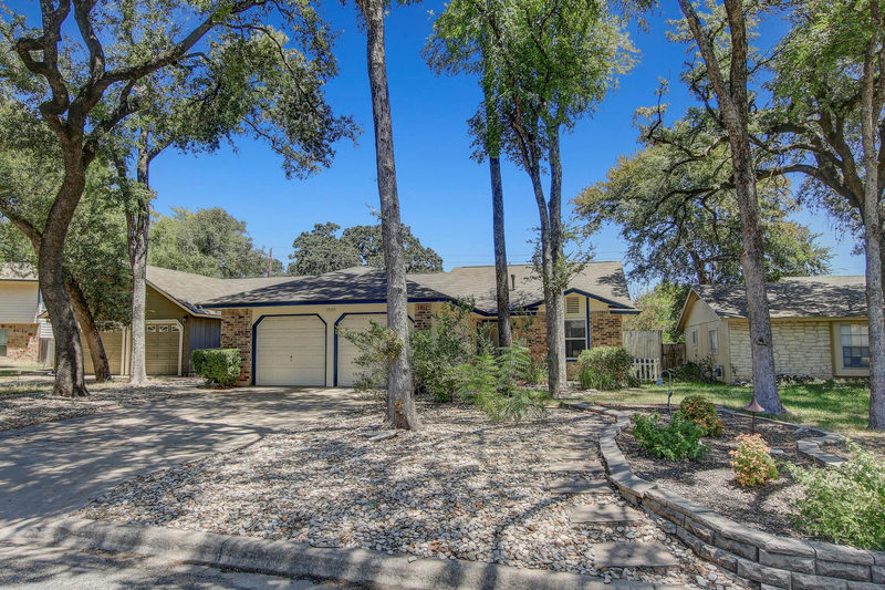 13135 Mill Stone Dr — exterior
