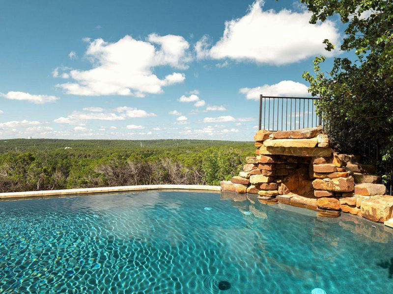 7319 Yaupon Dr — exterior