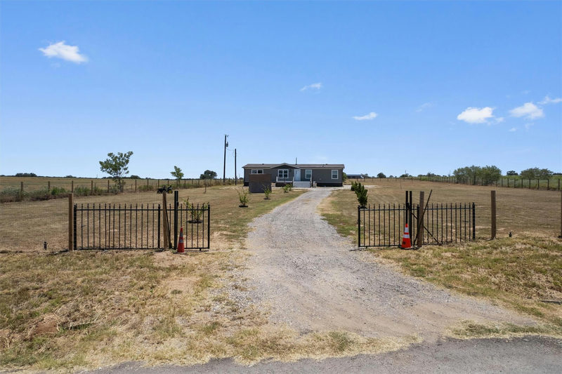 263 N Cedar Creek Dr — exterior