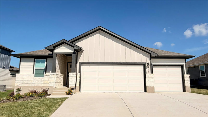 308 Wheel Horse Rd — exterior