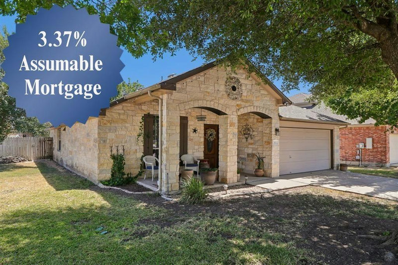 302 Lone Star Blvd — exterior