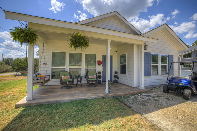 2870 Candlelight Dr — exterior