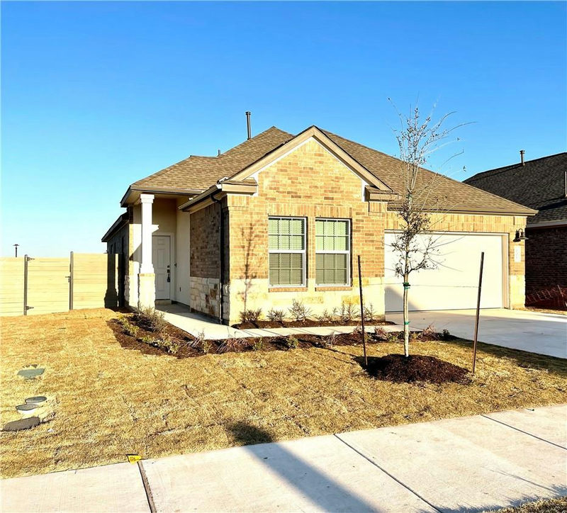 101 Blue Blaze Trl — exterior