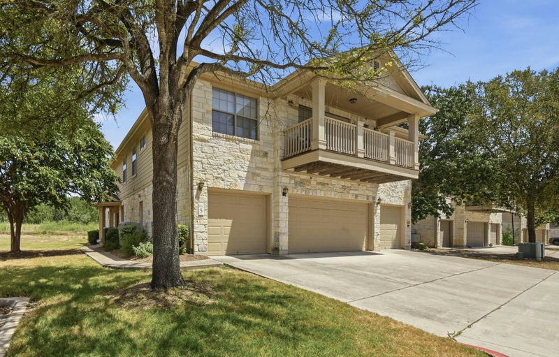 9201 Brodie Ln #502 — exterior