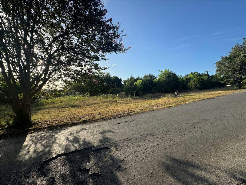 237 WOODCREEK Dr — exterior