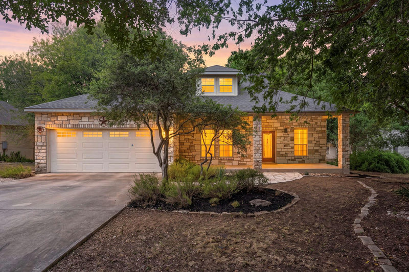98 Brookhollow Dr — exterior