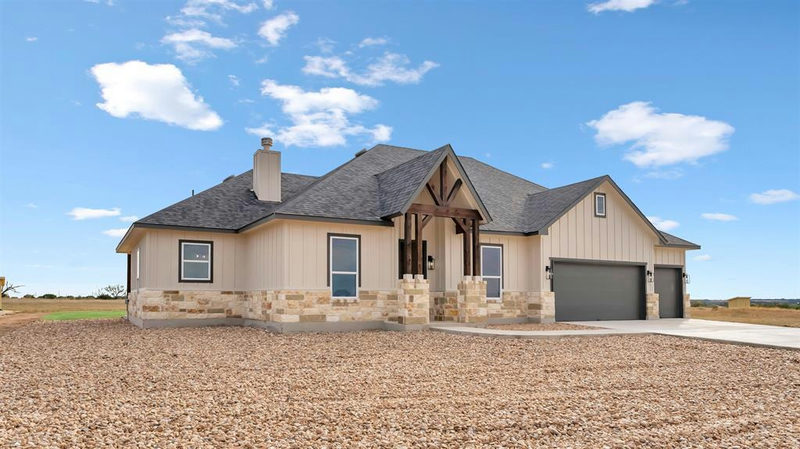 379 Prairie Point Dr — exterior