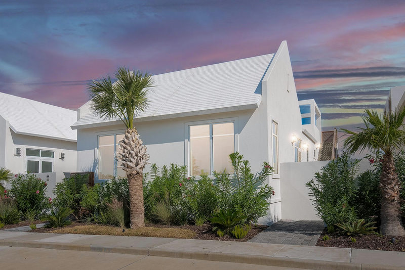 110 Porto Villageo Dr — exterior