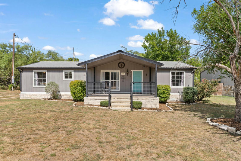 713 Blackburn Ln — exterior