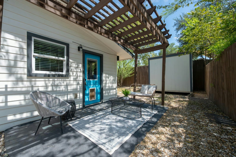 1406 Brentwood St #2 — exterior