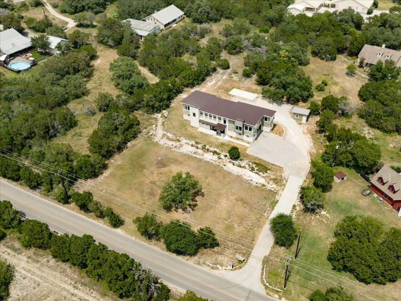 2010 Hoffmann Ln — exterior