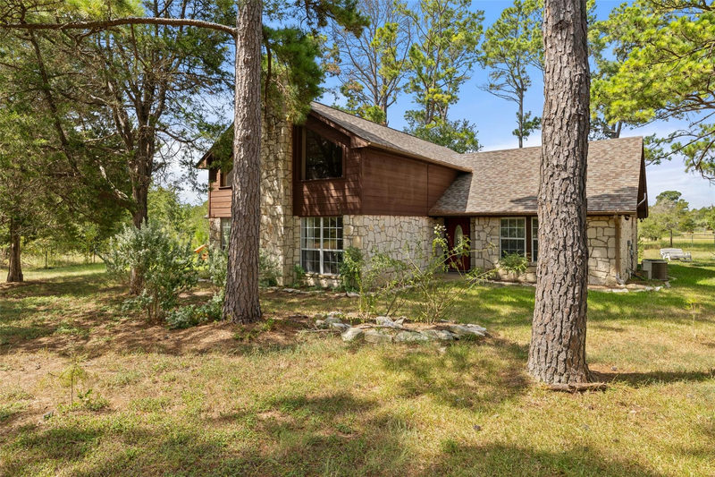 179 Rainbow Dr — exterior