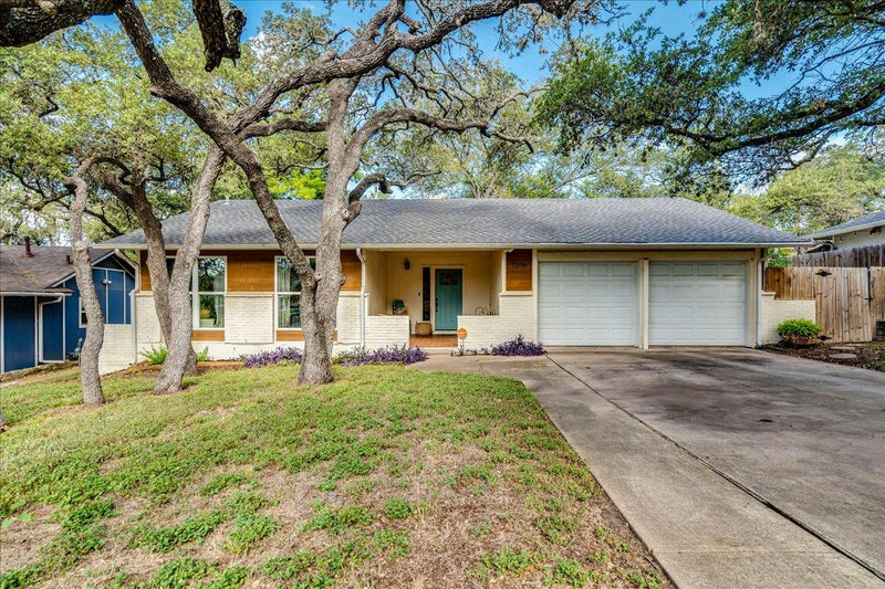 7206 Shadywood Dr — exterior