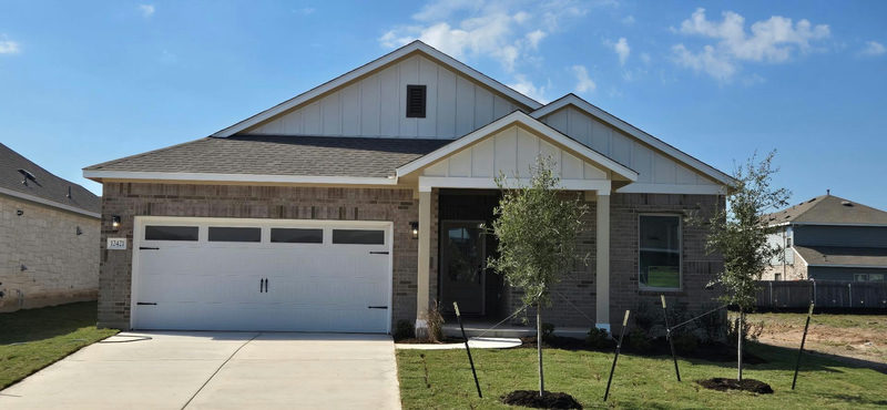 12421 Cockatto Xing — exterior