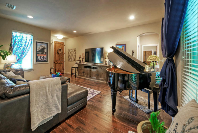 15705 Wildwood TRL — exterior